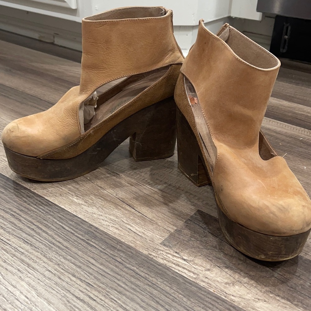 Free people heel sandals 7.5 leather